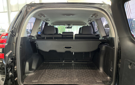 Toyota Land Cruiser Prado 150 рестайлинг 2, 2018 год, 5 885 000 рублей, 10 фотография