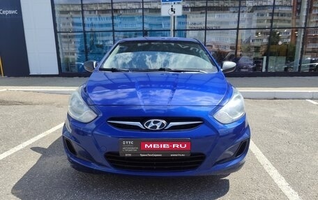 Hyundai Solaris II рестайлинг, 2012 год, 570 000 рублей, 2 фотография