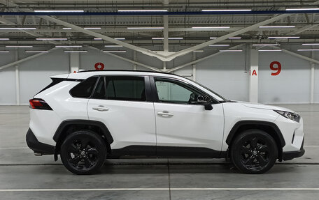 Toyota RAV4, 2021 год, 3 287 950 рублей, 4 фотография
