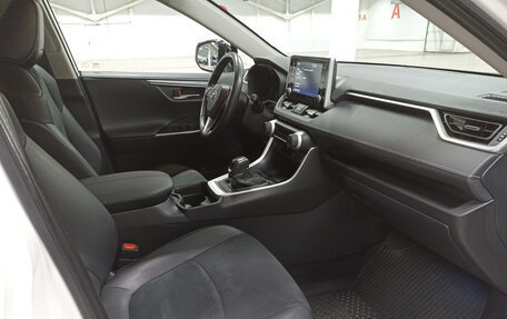 Toyota RAV4, 2021 год, 3 287 950 рублей, 11 фотография