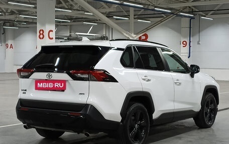 Toyota RAV4, 2021 год, 3 287 950 рублей, 5 фотография