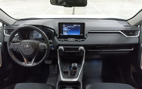 Toyota RAV4, 2021 год, 3 287 950 рублей, 14 фотография
