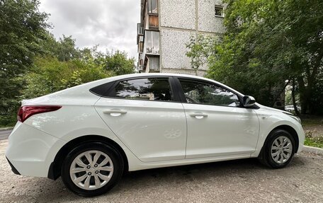 Hyundai Solaris II рестайлинг, 2017 год, 1 449 000 рублей, 4 фотография