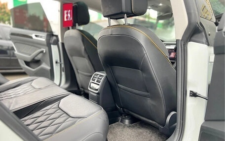 Volkswagen Passat CC, 2022 год, 2 740 000 рублей, 13 фотография
