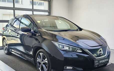 Nissan Leaf II, 2018 год, 1 529 000 рублей, 3 фотография