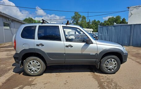 Chevrolet Niva I рестайлинг, 2011 год, 399 000 рублей, 4 фотография