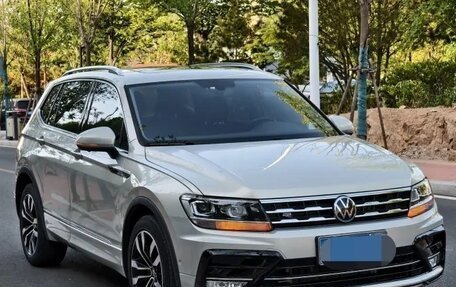 Volkswagen Tiguan II, 2021 год, 2 130 000 рублей, 20 фотография