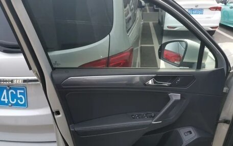 Volkswagen Tiguan II, 2021 год, 2 130 000 рублей, 25 фотография