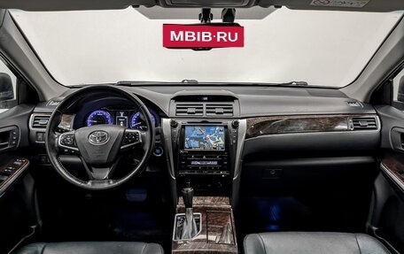 Toyota Camry, 2016 год, 2 140 000 рублей, 14 фотография