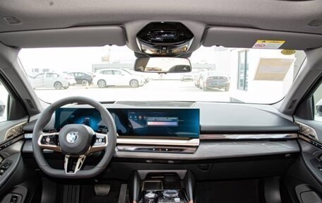 BMW 5 серия, 2024 год, 6 100 000 рублей, 5 фотография