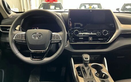 Toyota Highlander, 2025 год, 5 299 000 рублей, 17 фотография