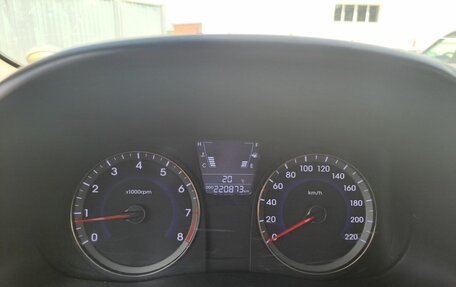 Hyundai Solaris II рестайлинг, 2013 год, 479 000 рублей, 13 фотография