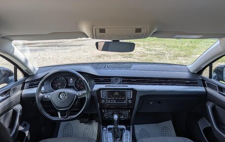 Volkswagen Passat B8 рестайлинг, 2017 год, 1 950 000 рублей, 5 фотография