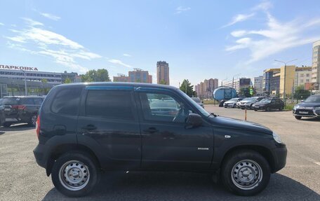 Chevrolet Niva I рестайлинг, 2016 год, 550 000 рублей, 4 фотография