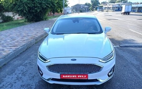 Ford Fusion (North America) II, 2019 год, 1 450 000 рублей, 1 фотография