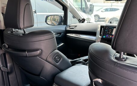 Toyota Vellfire II, 2019 год, 3 560 000 рублей, 6 фотография