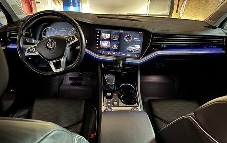 Volkswagen Touareg III, 2019 год, 5 000 000 рублей, 25 фотография