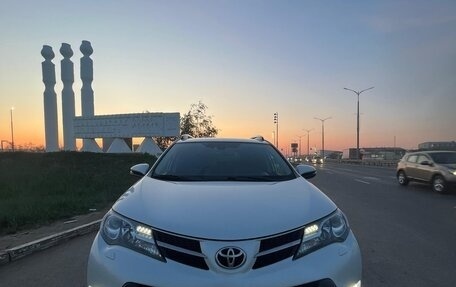 Toyota RAV4, 2013 год, 2 330 000 рублей, 4 фотография