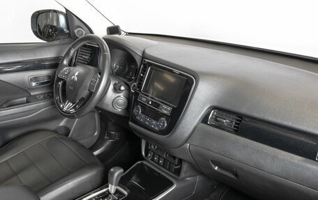 Mitsubishi Outlander III рестайлинг 3, 2019 год, 1 974 258 рублей, 4 фотография