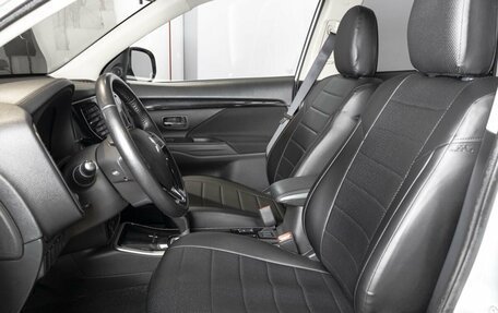 Mitsubishi Outlander III рестайлинг 3, 2019 год, 1 974 258 рублей, 11 фотография