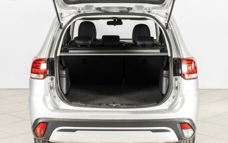Mitsubishi Outlander III рестайлинг 3, 2019 год, 1 974 258 рублей, 10 фотография