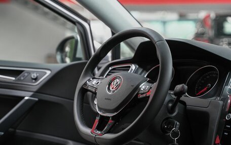 Volkswagen Golf VII, 2020 год, 1 819 000 рублей, 13 фотография
