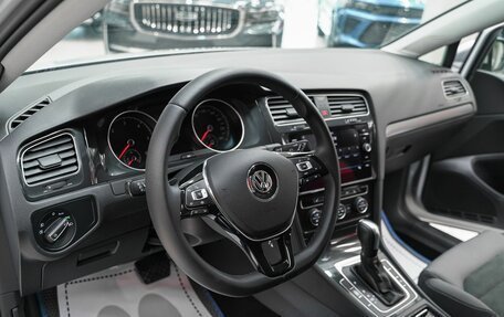Volkswagen Golf VII, 2020 год, 1 819 000 рублей, 9 фотография