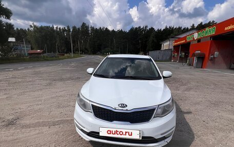 KIA Rio III рестайлинг, 2016 год, 900 000 рублей, 2 фотография