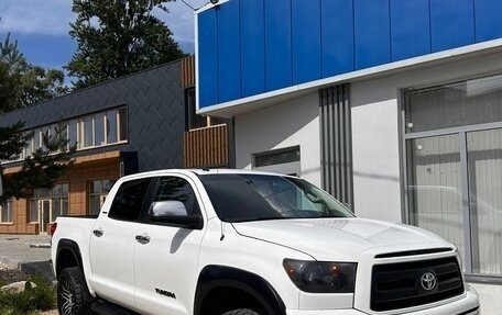 Toyota Tundra II, 2012 год, 3 950 000 рублей, 2 фотография