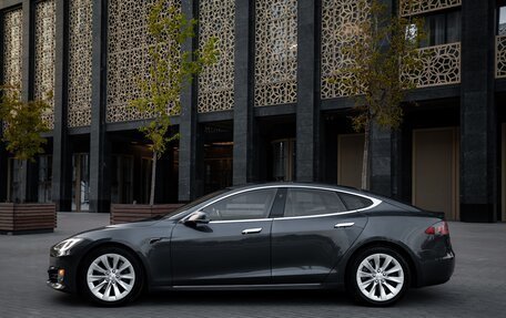 Tesla Model S I, 2018 год, 3 100 000 рублей, 4 фотография