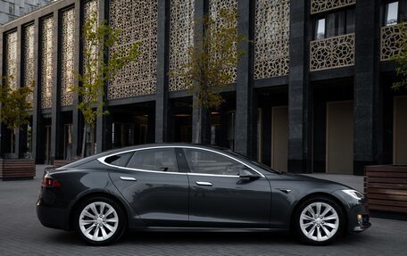 Tesla Model S I, 2018 год, 3 100 000 рублей, 8 фотография