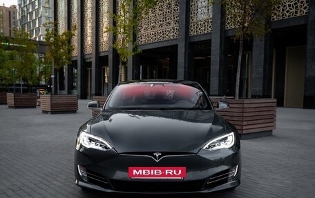 Tesla Model S I, 2018 год, 3 100 000 рублей, 2 фотография