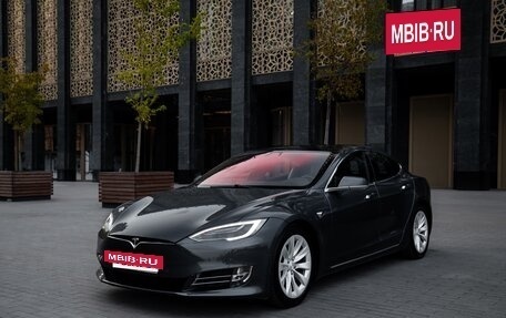 Tesla Model S I, 2018 год, 3 100 000 рублей, 3 фотография