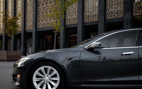 Tesla Model S I, 2018 год, 3 100 000 рублей, 9 фотография