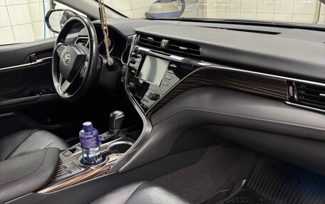 Toyota Camry, 2020 год, 2 850 000 рублей, 6 фотография