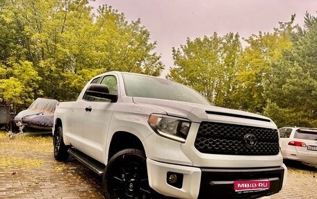 Toyota Tundra II, 2021 год, 5 550 000 рублей, 1 фотография