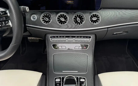 Mercedes-Benz E-Класс, 2022 год, 5 320 000 рублей, 15 фотография