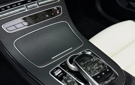 Mercedes-Benz E-Класс, 2022 год, 5 320 000 рублей, 16 фотография