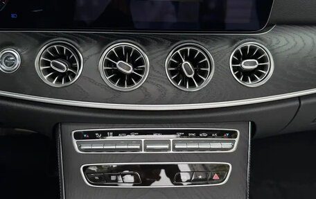 Mercedes-Benz E-Класс, 2022 год, 5 320 000 рублей, 21 фотография
