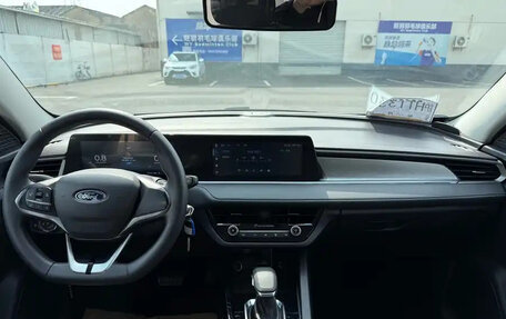 Ford Escort, 2022 год, 1 000 000 рублей, 5 фотография