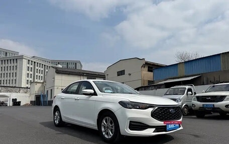 Ford Escort, 2022 год, 1 000 000 рублей, 3 фотография