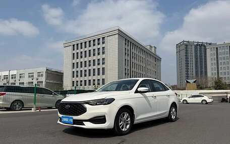 Ford Escort, 2022 год, 1 000 000 рублей, 29 фотография