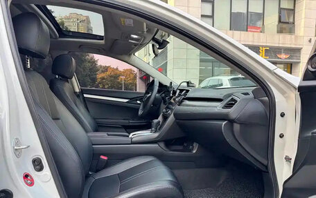 Honda Civic, 2021 год, 1 400 000 рублей, 8 фотография