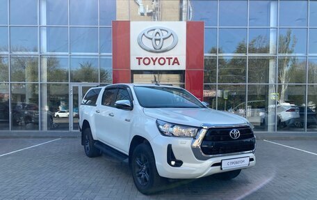 Toyota Hilux VIII, 2021 год, 5 200 000 рублей, 2 фотография