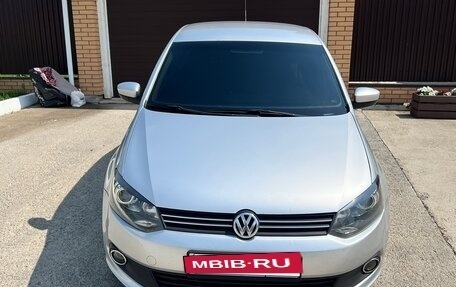 Volkswagen Polo VI (EU Market), 2012 год, 720 000 рублей, 2 фотография