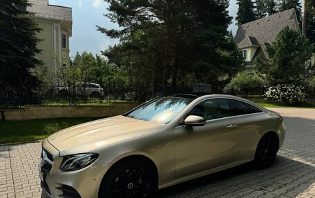 Mercedes-Benz E-Класс, 2018 год, 3 750 000 рублей, 3 фотография