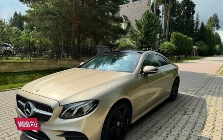 Mercedes-Benz E-Класс, 2018 год, 3 750 000 рублей, 4 фотография