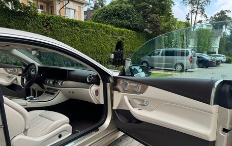 Mercedes-Benz E-Класс, 2018 год, 3 750 000 рублей, 27 фотография