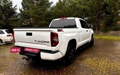 Toyota Tundra II, 2021 год, 5 550 000 рублей, 3 фотография
