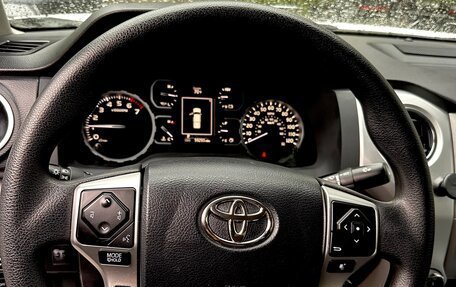 Toyota Tundra II, 2021 год, 5 550 000 рублей, 8 фотография